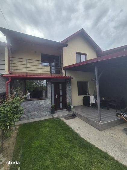 Casa de vanzare,Pitesti la 2,5 km de centrul orasului Pitesti - 2