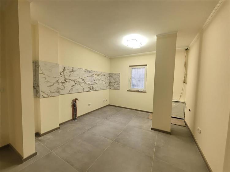 Apartament cu 3 camere Superb in Complex - 9