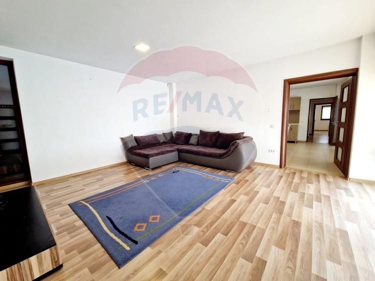 Casă / Vilă cu 4 camere de vânzare - 16