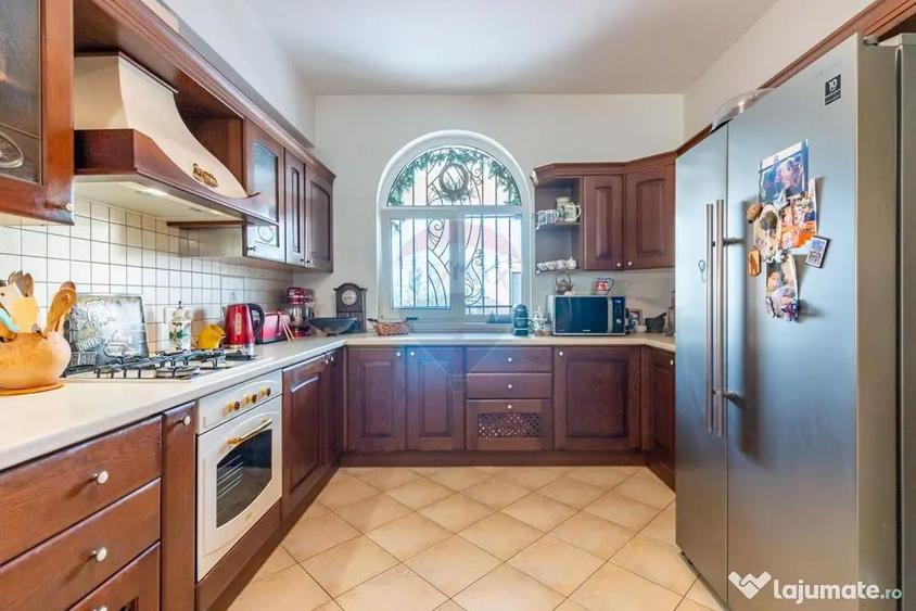 Vanzare Vila 7 camere zona Brancoveanu Strada Lastarului/... - 3