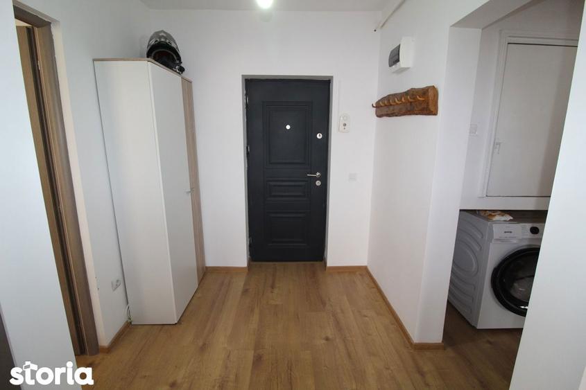 Inchiriez apartament 2 camere in Hunedoara, Stadion-Bd.M. Viteazu,et.6 - 8