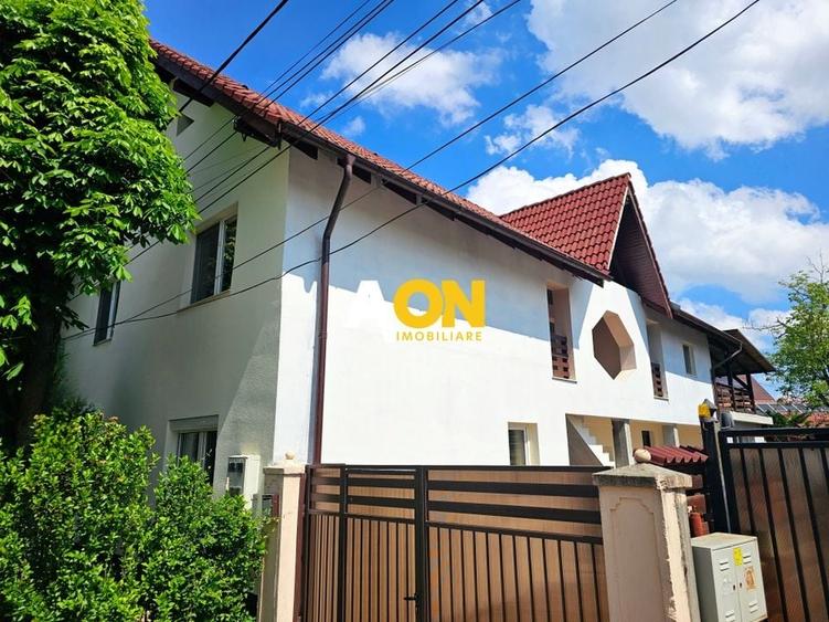 Casa pt 2 familii sau pt. clinica medicala, 8 camere, 486 mp teren - 1