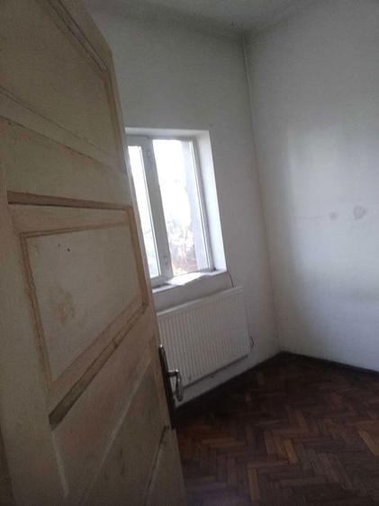 Inchiriez casa la curte sector 2 langa parc - 2