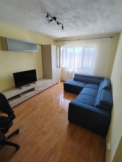 Inchiriez apartament 2 camere - 1