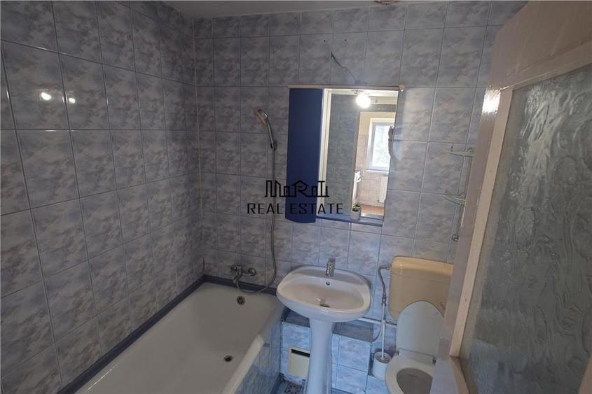 Garsoniera spatioasa, balcon inchis, Strada Duiliu Zamfirescu, etaj 4 4 - 6