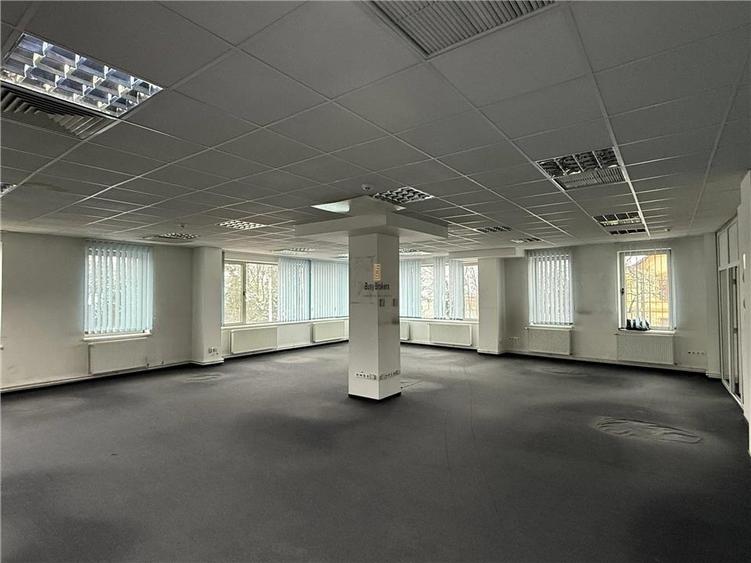 Spatii Birouri - 275 mp - zona centrala - 10