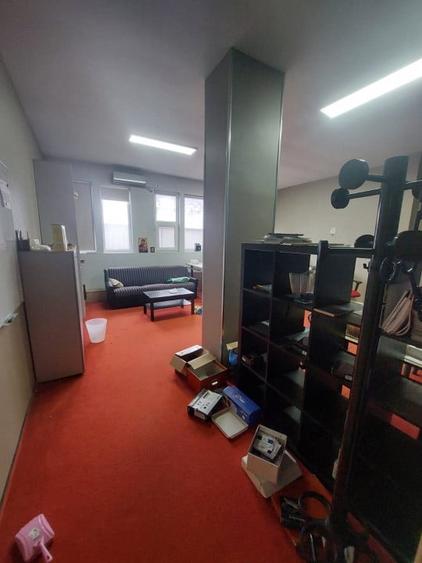 Delfinariu, spatiu 289 mp., ideal birouri/sali de curs etc., parcare - 4