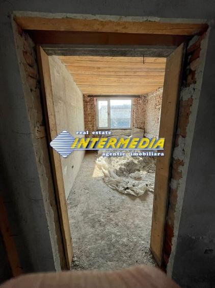 Casa de vanzare iAlba Iulia zona Centru cu 5 camere  teren aferent casei 370 mp - 10