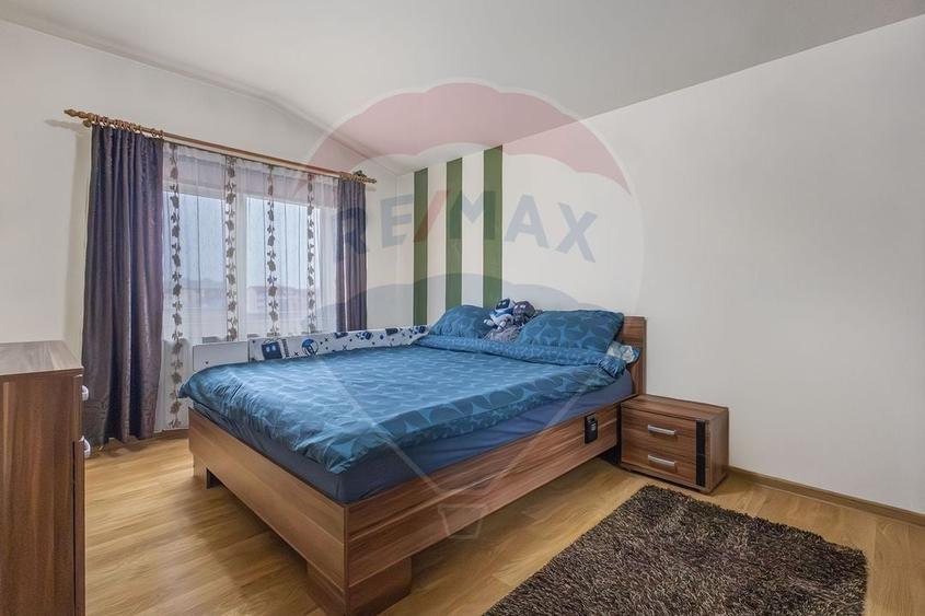 Apartament cu 3 camere de vânzare în zona Dambovita - 5