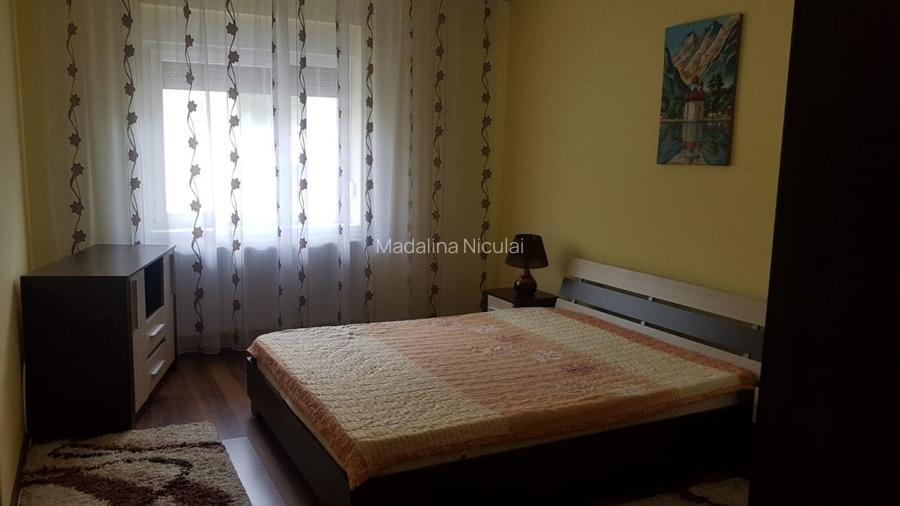 Apartament cu 3 camere decomandat în Șagului