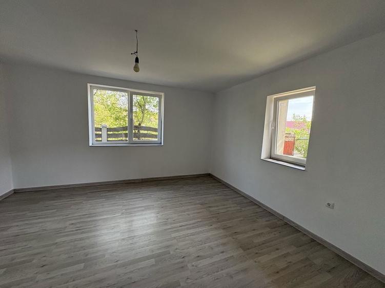 Vand casa renovata la Santimreu ! - 1