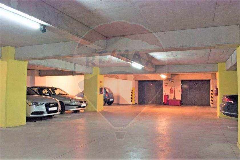 Spatiu de birouri de inchiriat 330 - 550 mp Clasa A Comision 0% - 11