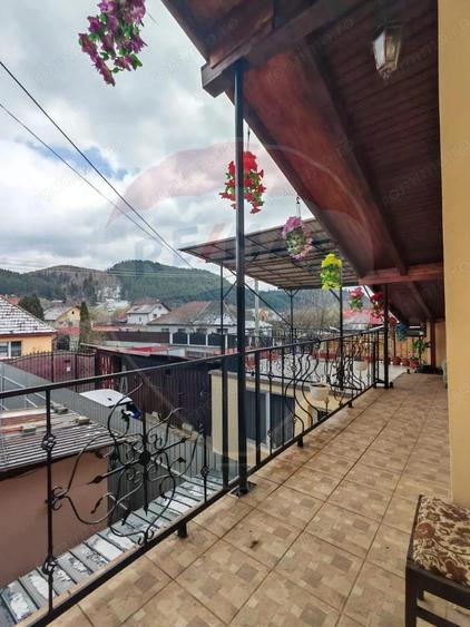 Casa / Vila oportunitate cu 5 camere priveliste frumoasa - 5