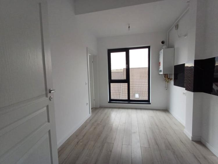 APARTAMENT DECOMANDAT CU 2 CAMERE IN NICOLINA-CAPAT CUG , BLOC NOU - 8
