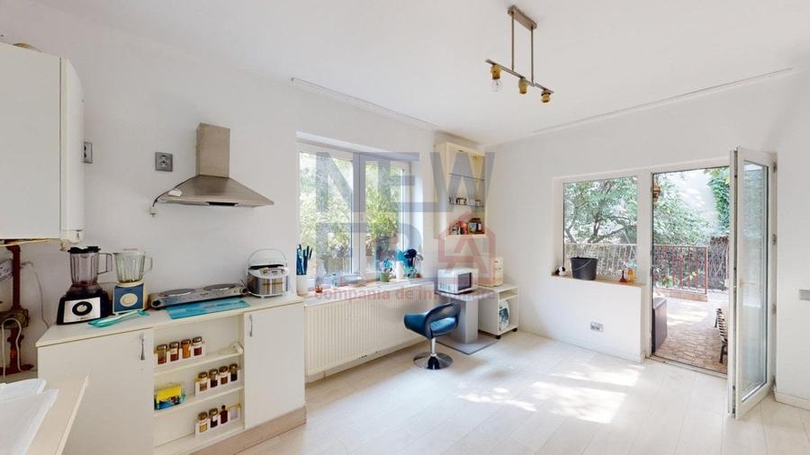 De vanzare Vila cu  5 camere si teren liber aproximativ 700 mp zona Pipera - 12