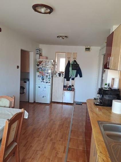 Proprietar-vand ap decomandat, 2 camere, etaj intermediar - 10