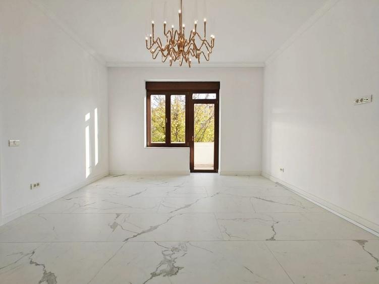 Apartament in zona Sinaia - Pretabil pentru birouri - 1