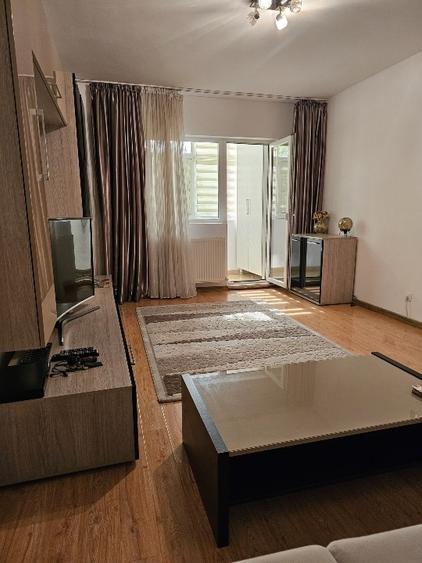 Apartament decomandat 2 camere, de inchiriat, Calea Vitan - 1