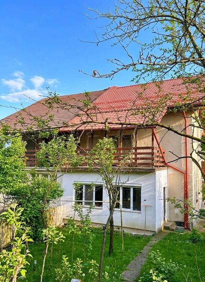 Casă cu 5 camere cu Teren 918 Mp în Săsar