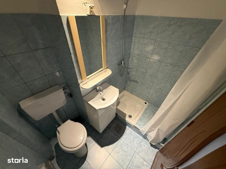 Apartament cu 3 camere semidecomandat în Central
