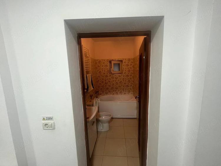 Spațiu comercial, de 90 mp, în Central