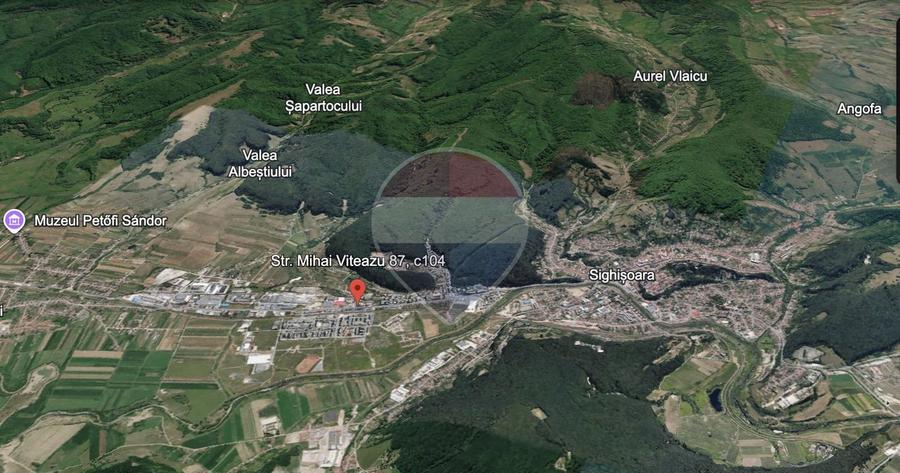 Apartament cu 3 camere decomandat în Central