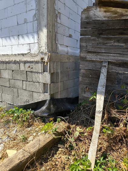 Casă cu 1 camere cu Teren 850 Mp în Brateiu