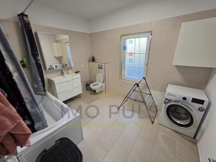 Duplex cu 5 camere cu Canalizare în Ghiroda