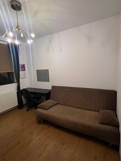 Apartament cu 3 camere decomandat în Văcăresti