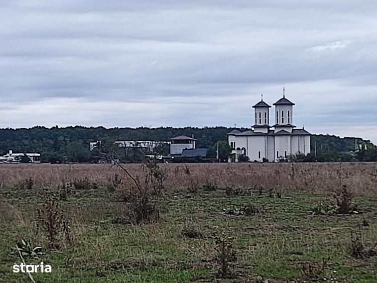 Teren de 950 mp, în Central