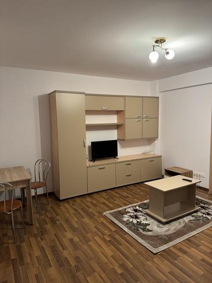Garsonieră decomandată în Tudor