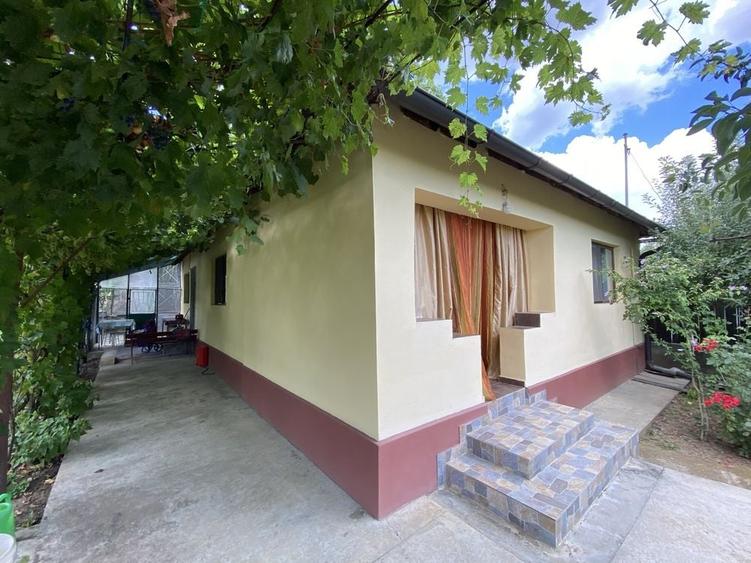 Casă cu 4 camere în Fântânele