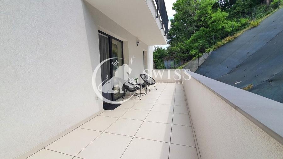 Apartament cu 2 camere semidecomandat, mobilat în Central