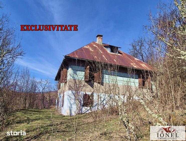 Casă cu 7 camere cu Teren 1400 Mp în Valea Lungă