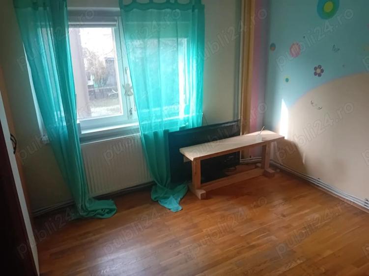 Apartament cu 2 camere decomandat în Precista