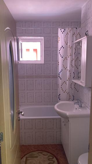 Apartament cu 2 camere semidecomandat în Banca Națională