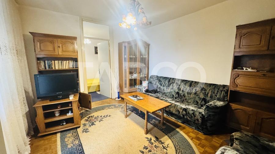 Apartament cu 2 camere nedecomandat, mobilat în Mihai Viteazul