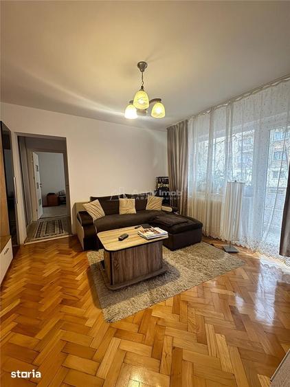 Apartament cu 2 camere semidecomandat în Piața Centrală