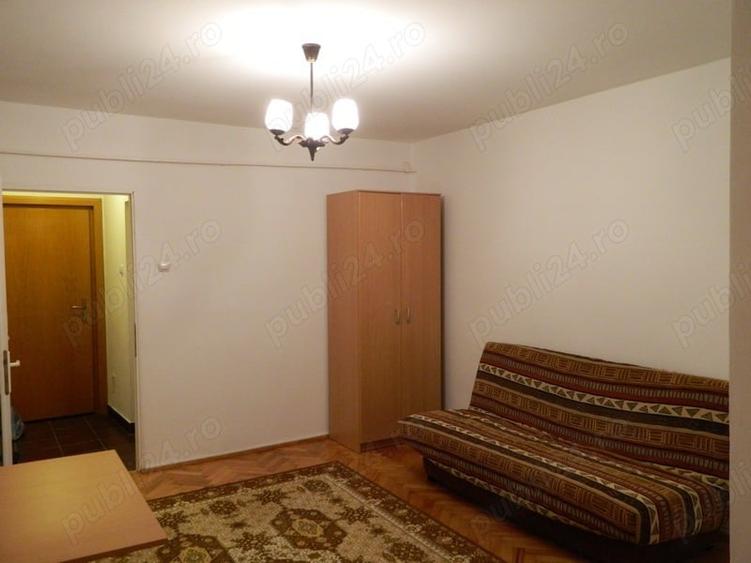 Garsonieră decomandată în Central