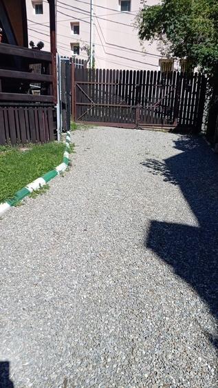 Casă cu 2 camere cu Teren 100 Mp în Central