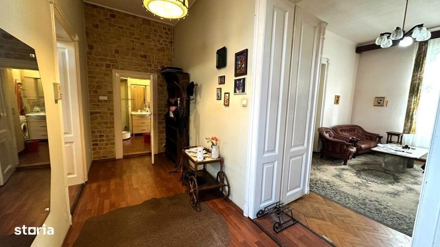 Apartament cu 3 camere decomandat în Ultracentral