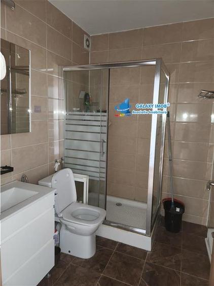 Apartament cu 3 camere decomandat, mobilat în Doamna Ghica