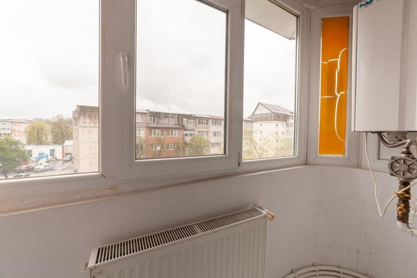 Apartament cu 3 camere decomandat în Bere
