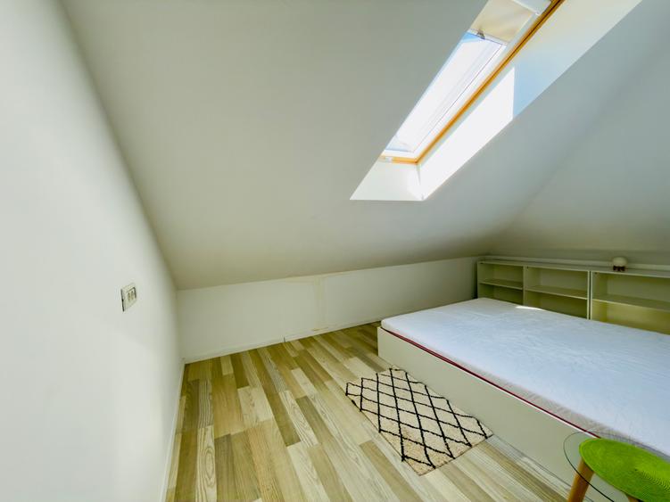 Apartament cu 3 camere semidecomandat în Popas Păcurari