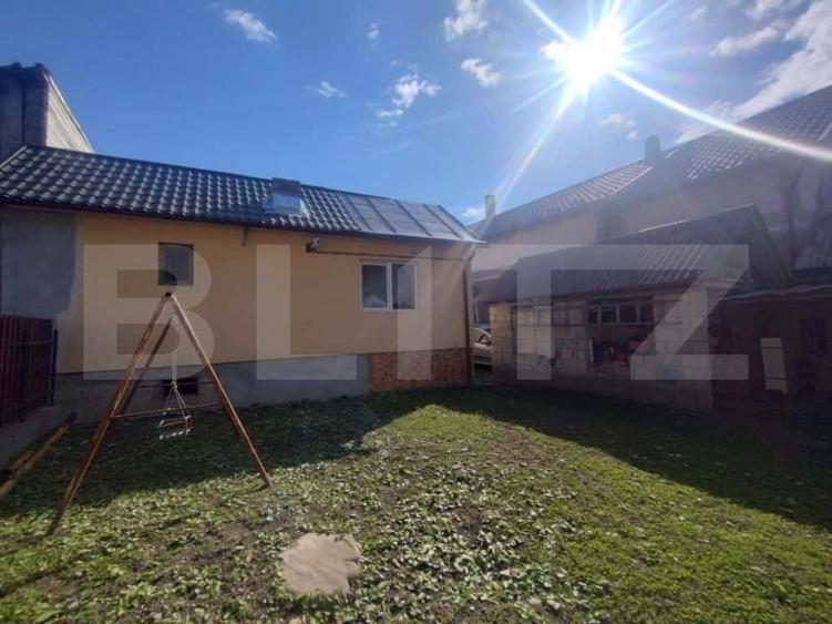 Casă individuală cu 3 camere cu Garaj în Beclean