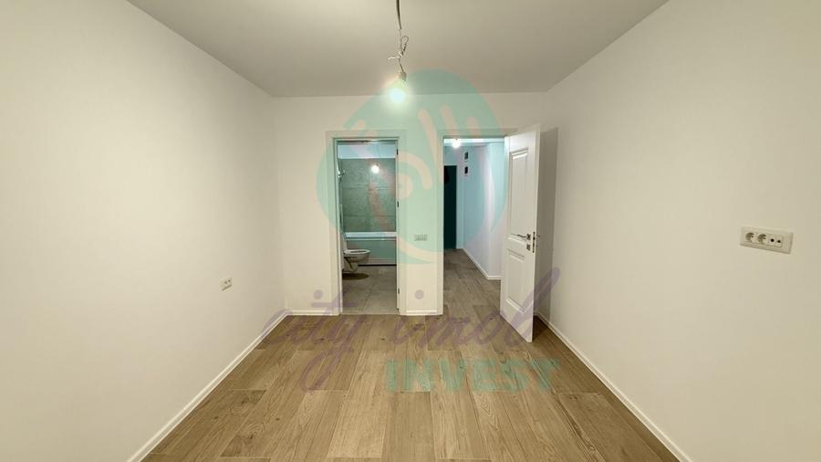 Apartament cu 3 camere semidecomandat în Eminescu