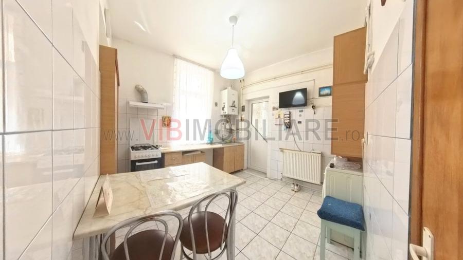 Apartament cu 2 camere semidecomandat, mobilat în Dorobanți