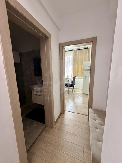 Apartament cu 2 camere semidecomandat în Cornitoiu