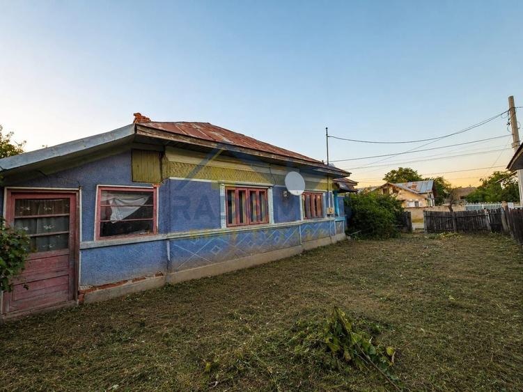 Casă 4 camere / 70 mp utili / teren 678 mp / Poienarii Rali - 2