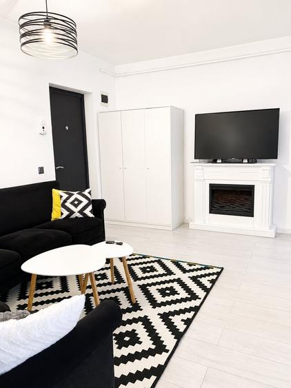 Apartament cu 2 camere semidecomandat, mobilat în Florești
